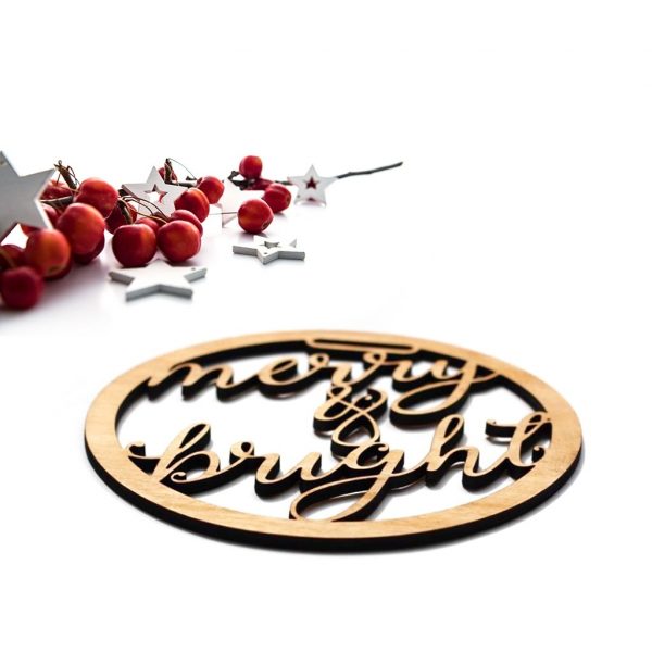 "Merry & Bright" Wooden Xmas Wreath - Image 3